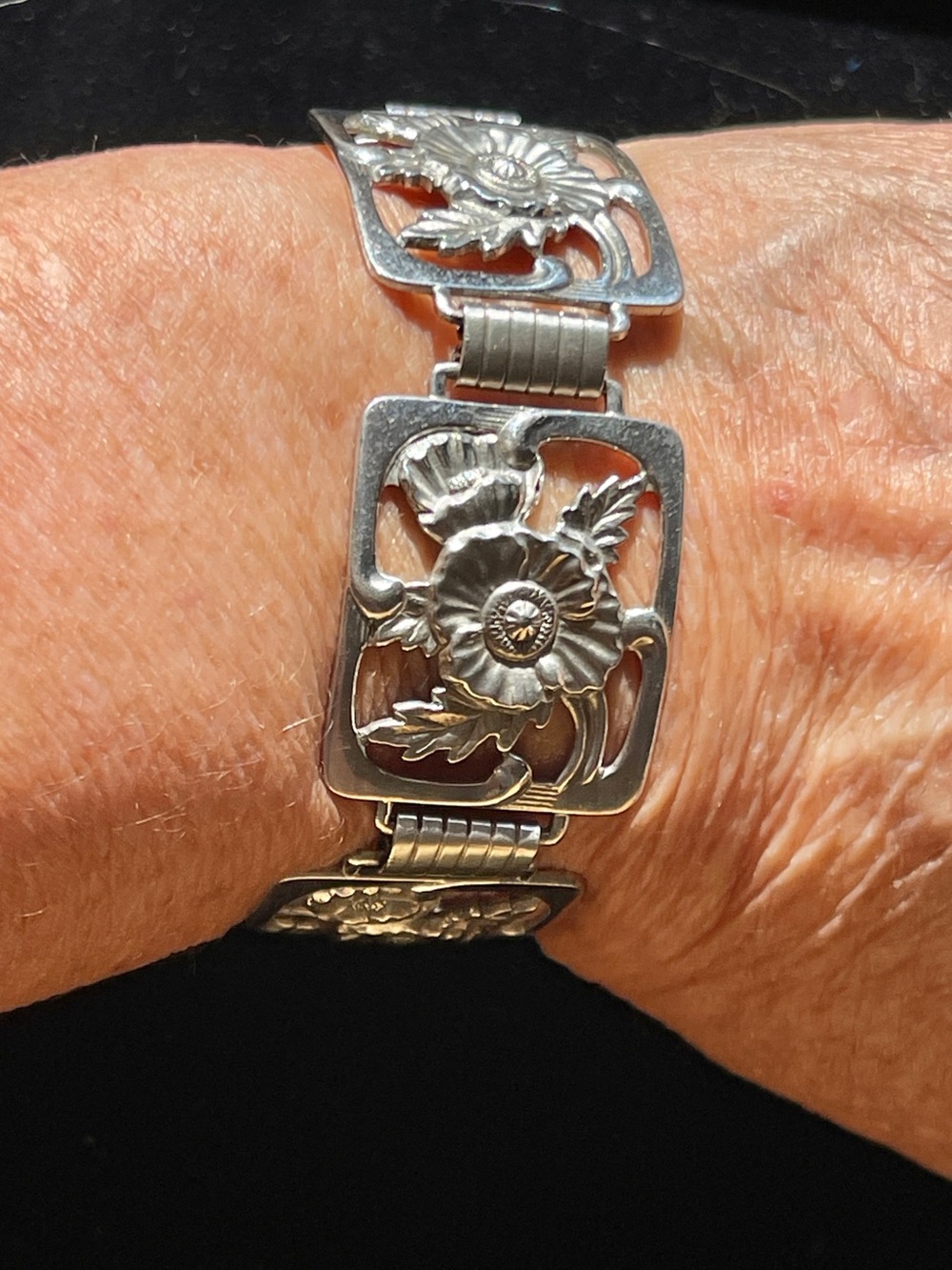 Vintage Mid-century Modern Sterling Silver Repousse Floral Panel Bracelet 34.5g
